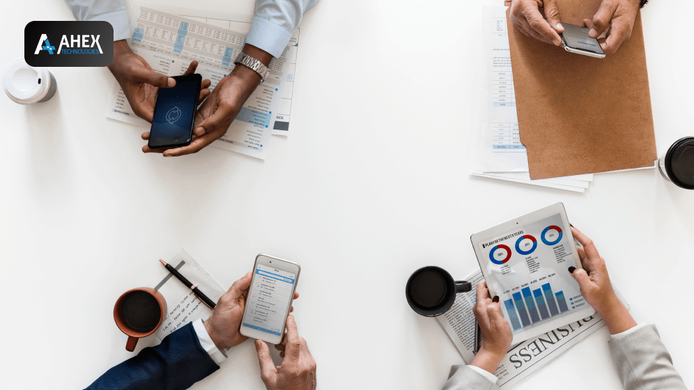 Decoding the Pros and Cons of Hybrid and Cross-Native vs. Platform-Specific Mobile App Development